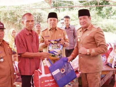 Wagub Rosjonsyah Salurkan Bantuan untuk Korban Kebakaran di Seluma