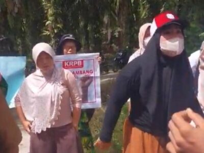 Konflik Tambang Pasir Besi di Seluma Terus Bergejolak, Ibu-ibu Kembali Beraksi