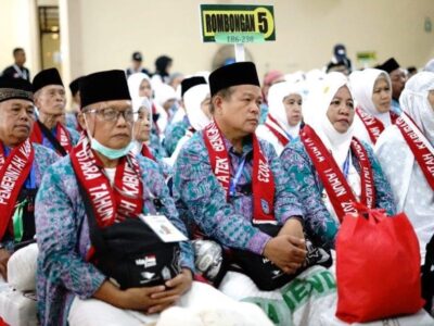 Kloter 4 Jemah Haji Bengkulu Berangkat Menuju Embarkasi Padang