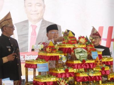 Hadiri Puncak HUT Bengkulu Tengah, Gubernur Rohidin Berharap Pembangunan Semakin Meningkat