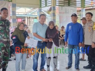 40 KPM Desa Suka Negeri Terima BLT-DD Tahap II, Ini Pesan Camat Topos