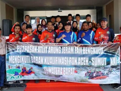Gubernur Rohidin Lepas Tim Arum Jeram Bengkulu ke Pra PON Sumbar