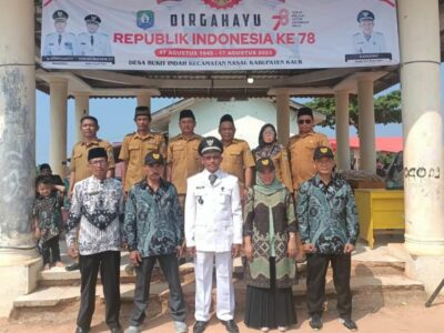 Pemerintah Desa Bukit Indah Kaur Gelar Upacara HUT RI ke-78