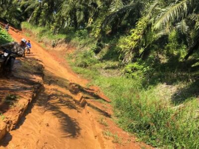 Warga Desa Suban Tagih Janji Program 1000 Jalan Mulus Bupati Seluma