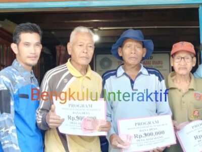Desa Ajai Siang Lebong Salurkan BLT-DD Tahap II