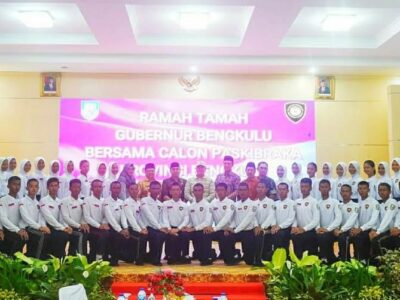 Gubernur Rohidin Motivasi Anggota Paskibraka untuk Tingkatkan Prestasi