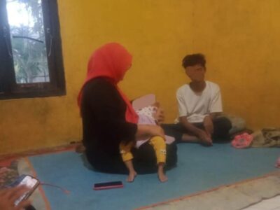 Martina Sulis Setyawati Kunjungi Keluarga Pak Suki di Desa Bukit Indah Kaur