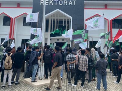 Tuntutan Tak Diindahkan, KAMMI dan HMI Demo Rektorat UINFAS Bengkulu