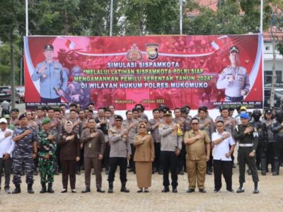 Komitmen Polri Amankan Pemilu 2024, Polres Mukomuko Gelar Simulasi Sispamkota