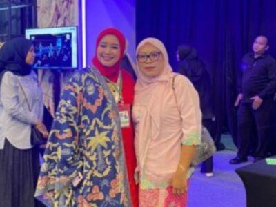 Ketua Dekranasda Pamerkan Batik Kebanggaan Mukomuko di JMFW 2023