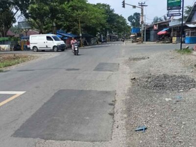 Pemeliharaan Jalan Nasional di Mukomuko Terkesan Asal Jadi