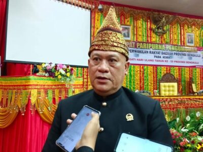 Dewan Dukung Pemprov Relokasi Pedagang di Kawasan Pasir Putih