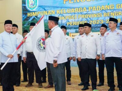 Gubernur Rohidin Kukuhkan Himpunan Keluarga Padang Guci Serumpun