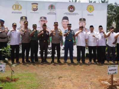 Dewan Dukung Gerakan Nasional Penanaman 10 Juta Pohon