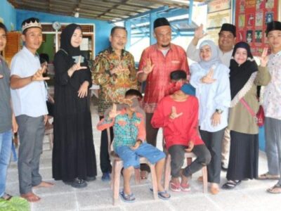 Ketua Komisi III Sambangi Dua Kakak Beradik yang Viral Ditinggal Orang Tua Merantau