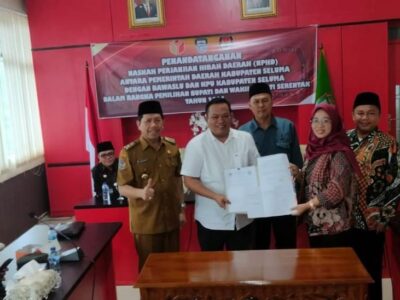 Bupati Erwin Akhirnya Tandatangani Nota Hibah Rp 14 M untuk KPU dan Bawaslu