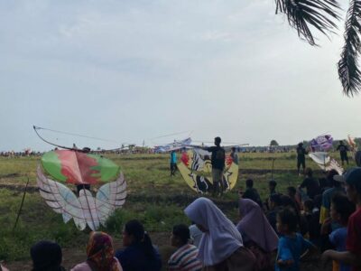 Lahan Sawah Kekeringan Jadi Arena Festival Layang-layang di Seluma