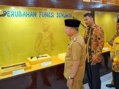 Gubernur Rohidin Buka Pameran Senjata Tradisional Museum Negeri Bengkulu