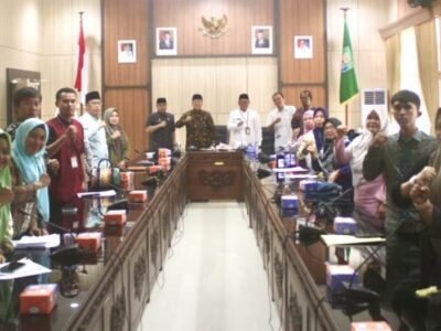 Profesi Bakal Dihapus, Puluhan Tenaga Honorer Ngadu ke Gubernur Rohidin