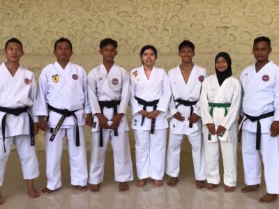 Magdalena Beri Reward Atlet Karate Bengkulu Berprestasi Tingkat Nasional