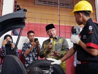 Gubernur Rohidin Resmikan ‘Teaching Factory’ SMKN 1 Rejang Lebong