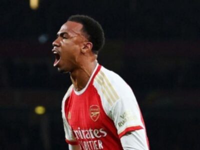 Cukur Newcastle 4-1, Arsenal Buka Peluang Juara Liga Inggris