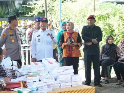Tinjau TPS, Gubernur Rohidin Pastikan Pemilu 2024 di Bengkulu Lancar