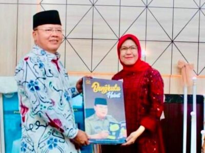 Buku “Bengkulu Hebat” Karya Gubernur Rohidin Segera Masuk iPusnas
