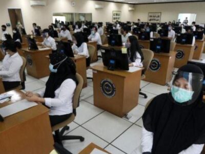 Wagub Rosjonyah Pimpin Upacara HUT Ke-74 Satpol PP dan Satlinmas