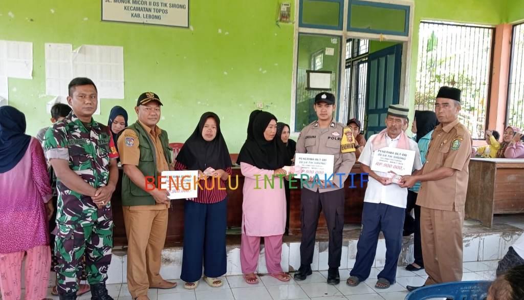 Sebanyak 44 KPM di Desa Tik Sirong Terima BLT-DD Tahun Anggaran 2024