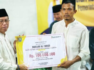 Sri Rezeki Beri Selamat Kades Padang Pelawi yang Baru Dilantik