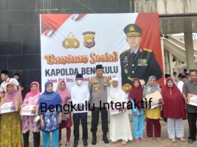Kunjungi Lebong, Kapolda Bengkulu Berbagi Sembako Ramadan