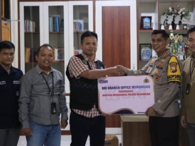 Dukung Kinerja Kehumasan Polisi, BRI Mukomuko Beri Bantuan Drone dan Komputer