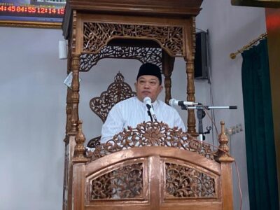 Bupati Erwin Pesankan Ini di Sholat Ied di Masjid Agung Baitul Falihin