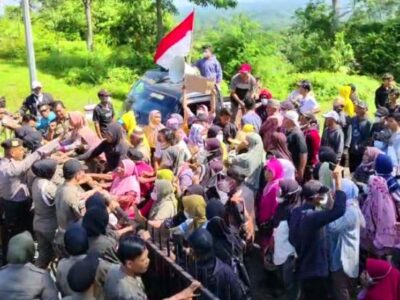 Tuntutan Warga Dusun Baru Temui Jalan Buntu, Bupati Seluma Tunda Pemberhentian Kades