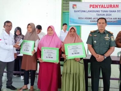 Warga Agung Jaya Terima BLT Dana Desa Tahap Pertama