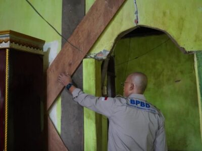 Usai Safari Ramadan, Bupati Gusnan Gerak Cepat Sambangi Korban Gempa