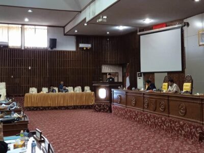 Gubernur Rohidin Jelaskan Nota Perubahan Perda Nomor 6 Tahun 2016