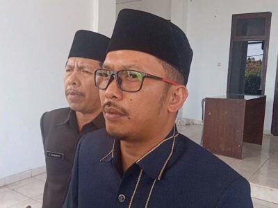 Ketua DPRD Minta Warga Bersabar Soal Pembangunan Jembatan Desa Sekalak