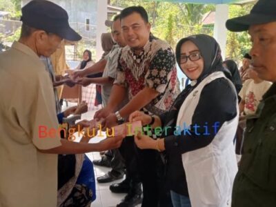 Pemdes Embong, Uram Jaya Bagikan BLT Rp600 Ribu untuk 46 KPM