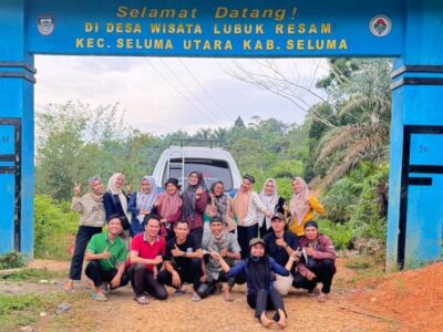 Dinkes Seluma Beri Pelayanan Kesehatan Gratis Desa Terpencil