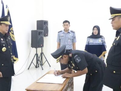 Kakanwil Kemenkumham Bengkulu Saksikan Sertijab Kepala Kantor Imigrasi Kelas I TPI
