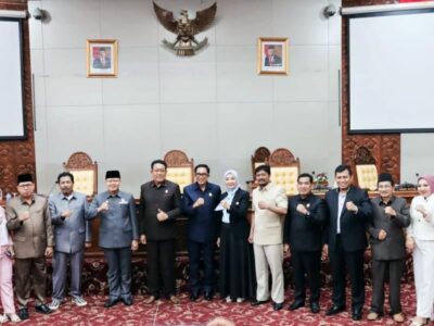 Pemprov dan DPRD Tandatangani Kesepakatan Bersama KUA-PPAS APBD 2025