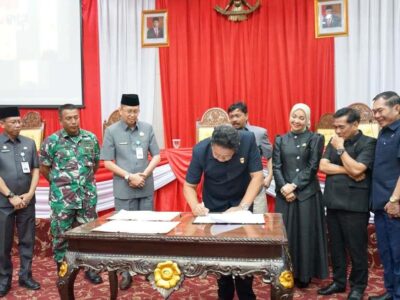 DPRD Provinsi Bengkulu Tandatangani Nota Kesepakatan KUA-PPAS APBD-P 2024