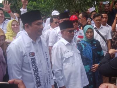 Didampingi Ribuan Pendukung, Arie-Sumarno Daftar ke KPU