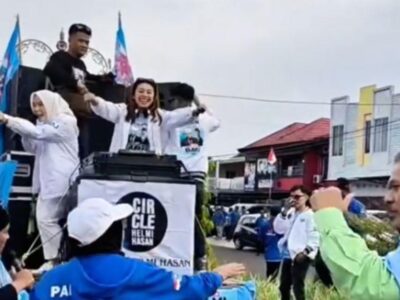 Berangkat dari Masjid, Pendaftaran Helmi-Mian Diiringi Musik DJ