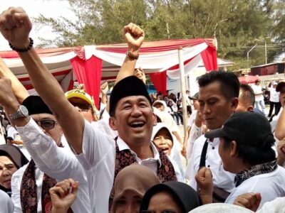 Daftar ke KPU Beny-Farizal Didukung 12 Parpol