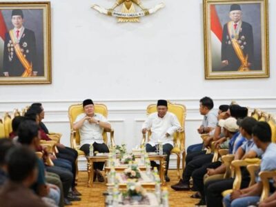 Puluhan Warga Bumi Pekal Temui Gubernur Minta Kejelasan Selisih HGU PT Agricinal