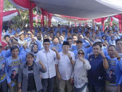 Kukuhkan Ribuan Tim Pemenangan, Teddy-Gustianto Targetkan Raih 70 Persen Suara