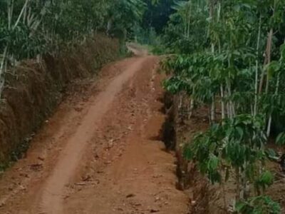 Warga Desa Sumber Harapan Pertanyakan Transparansi Proyek Jalan Tanpa Papan Informasi